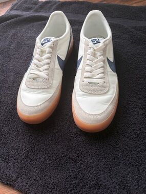 Nike Men’s White Leather Sneakers with Navy Swoosh and Gum Sole